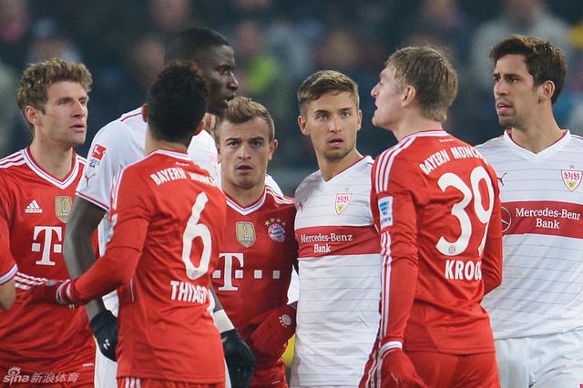 传球和跑位 传球和跑位