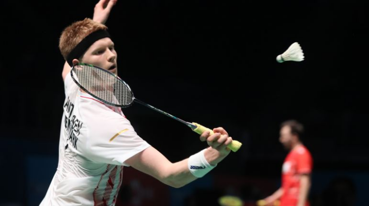 了对手施耐 了对手施耐