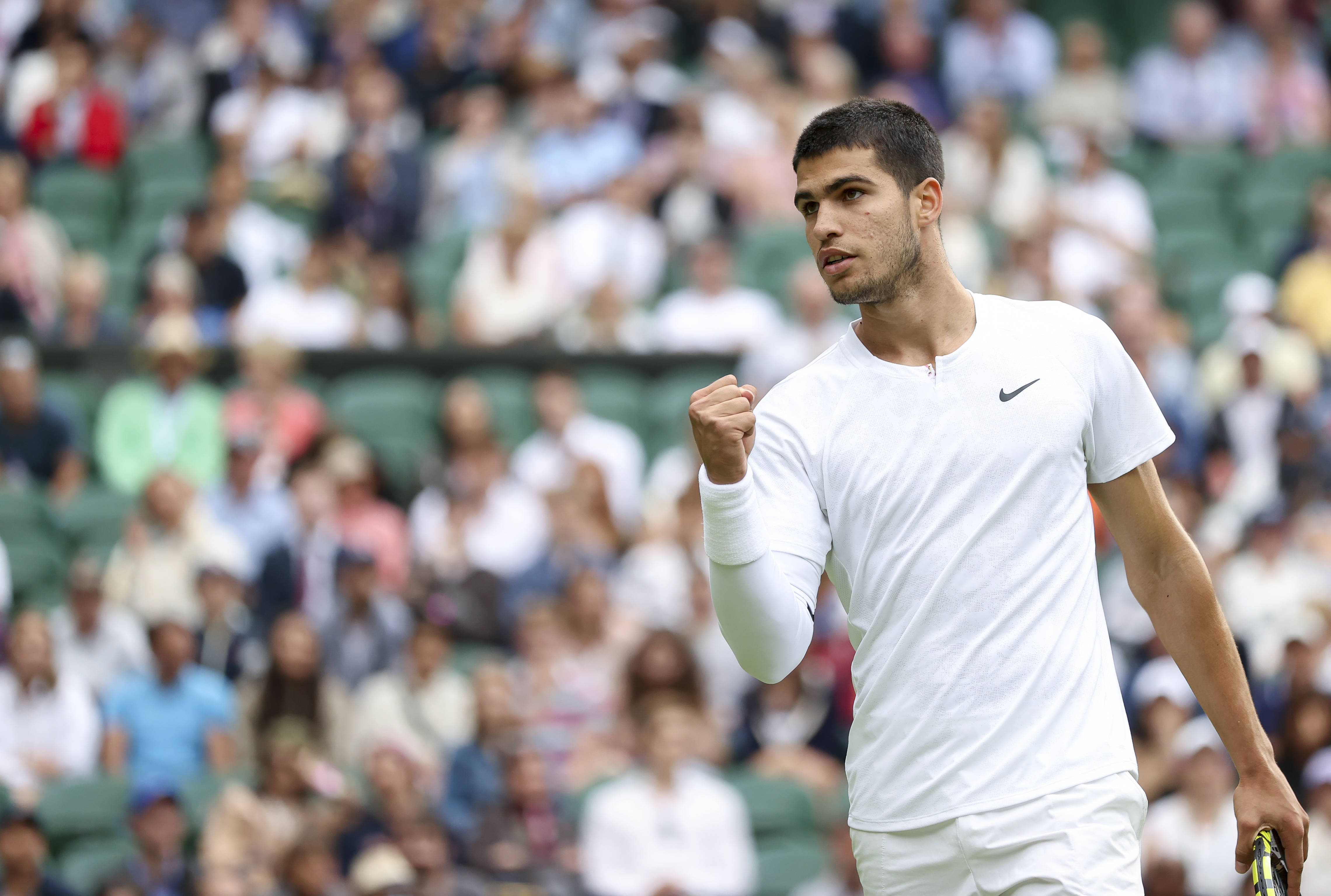 强弱往往成 强弱往往成